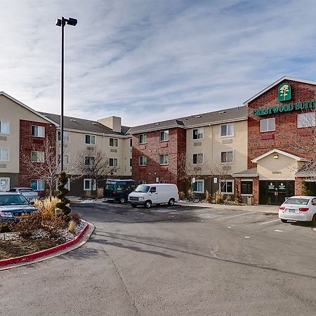 Intown Suites Extended Stay Select Denver - Aurora South Екстериор снимка